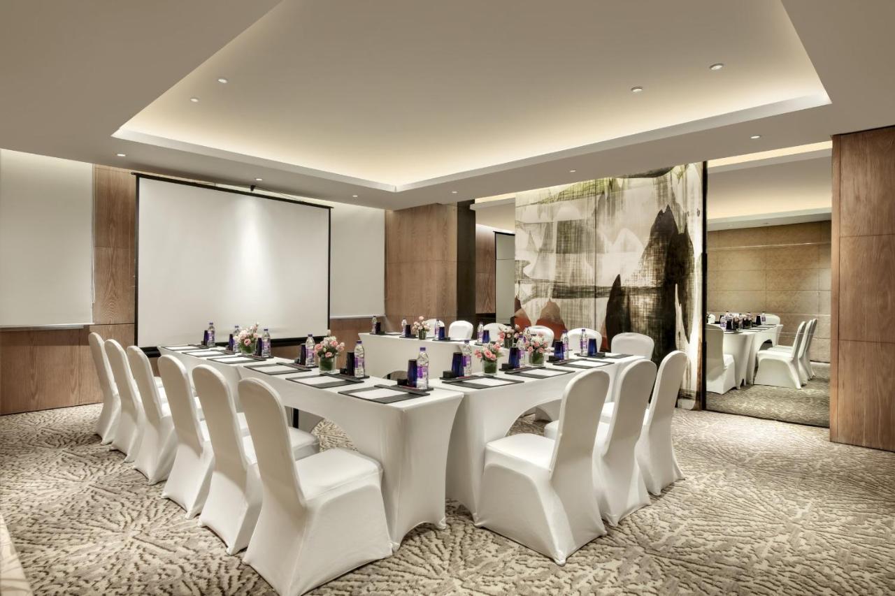 Crowne Plaza Chaoyang U-town By Ihg - Within 30 Minutes To Forbidden By Metro Hotel