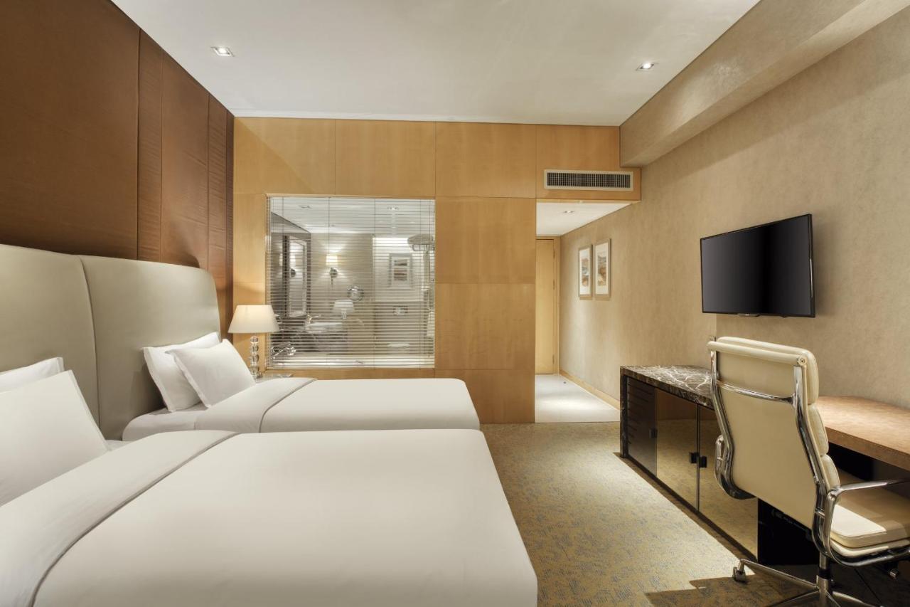 Crowne Plaza Chaoyang U-town By Ihg - Within 30 Minutes To Forbidden By Metro Hotel 5*