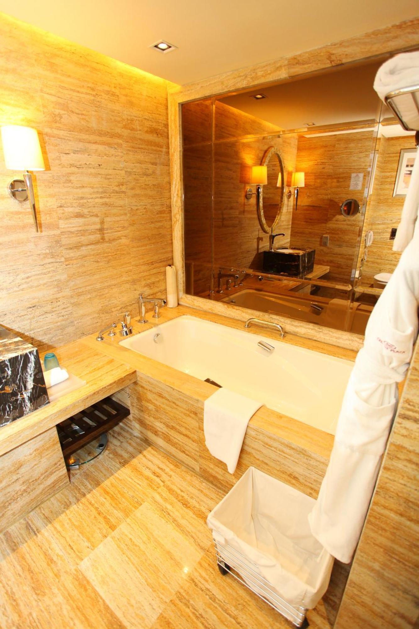 Crowne Plaza Chaoyang U-town By Ihg - Within 30 Minutes To Forbidden By Metro Beijing
